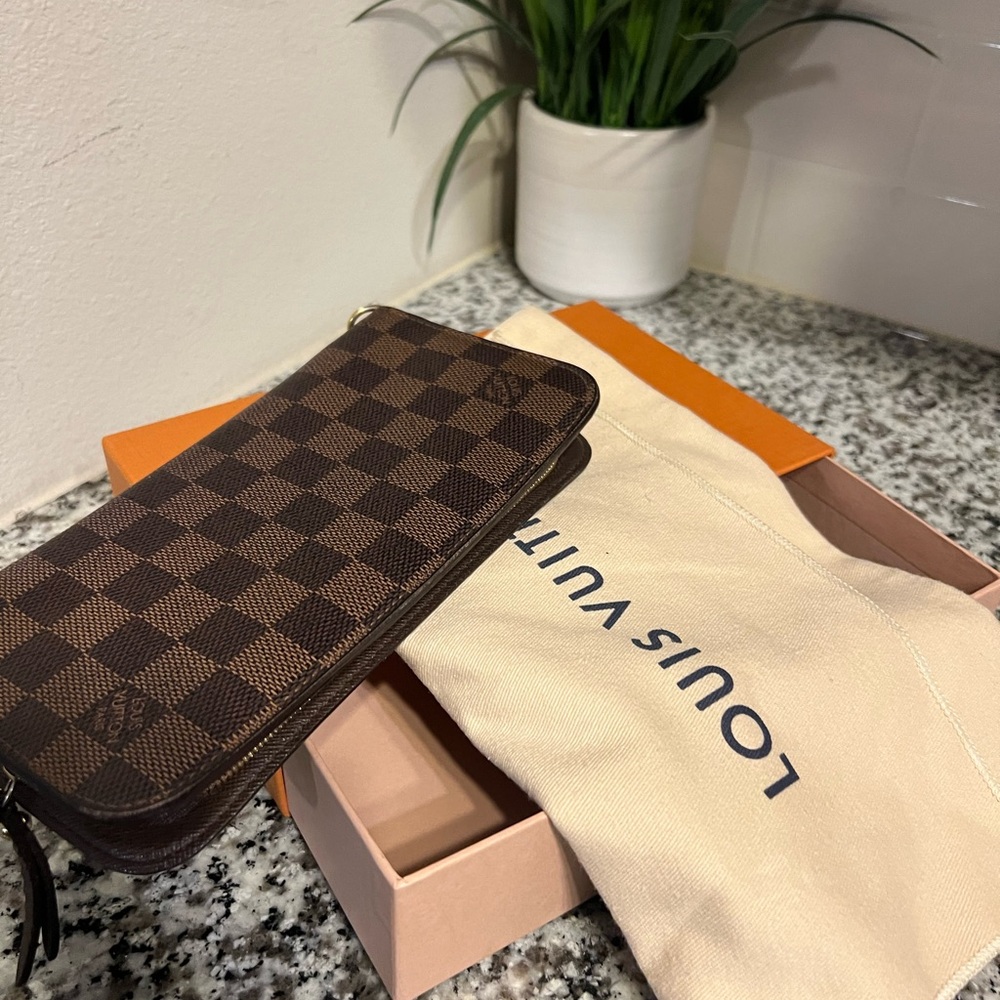 SOLD |Louis Vuitton Insolite damier Wallet